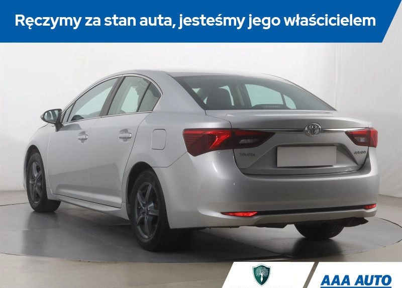 Toyota Avensis cena 60000 przebieg: 69240, rok produkcji 2016 z Chmielnik małe 191